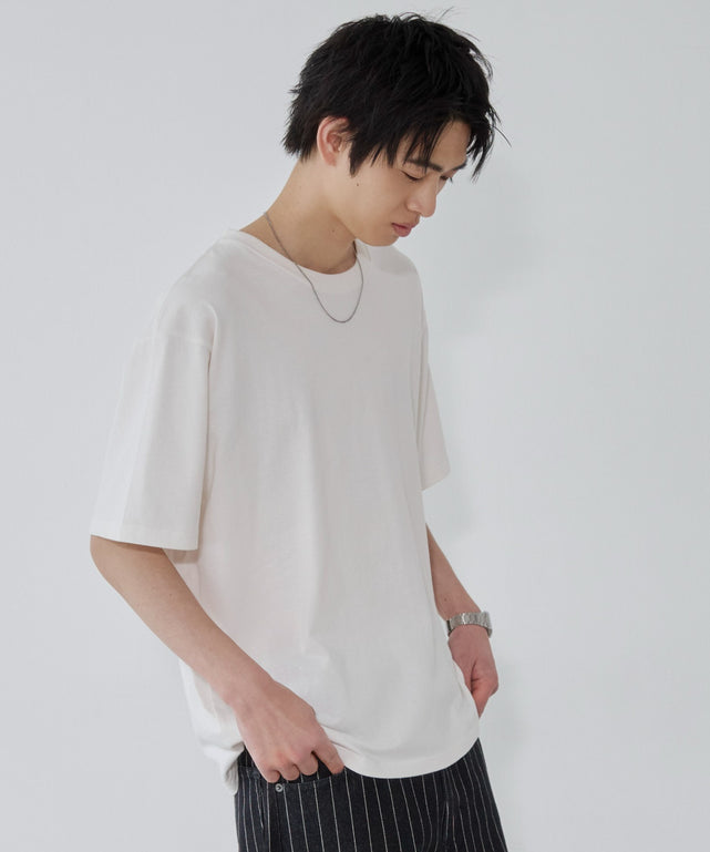 ホワイト モデル：181cm L着用