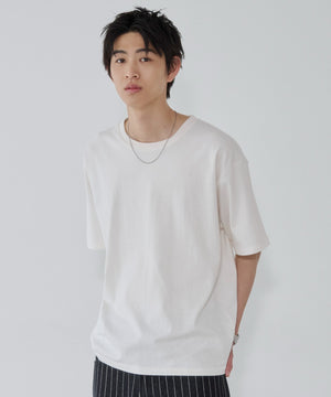 ホワイト モデル：181cm L着用