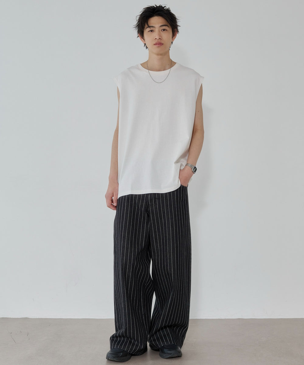 ホワイト モデル：181cm L着用