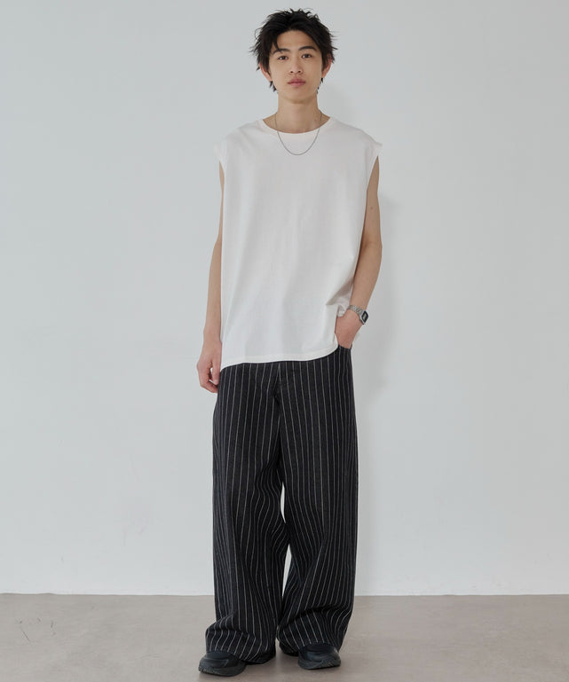 ホワイト モデル：181cm L着用