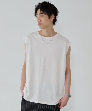 ホワイト モデル：181cm L着用