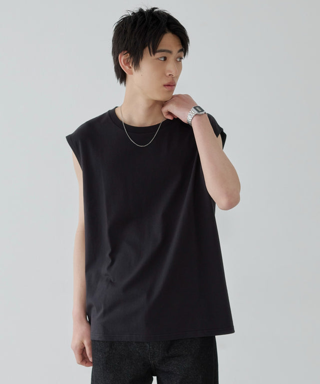 ブラック モデル：181cm L着用