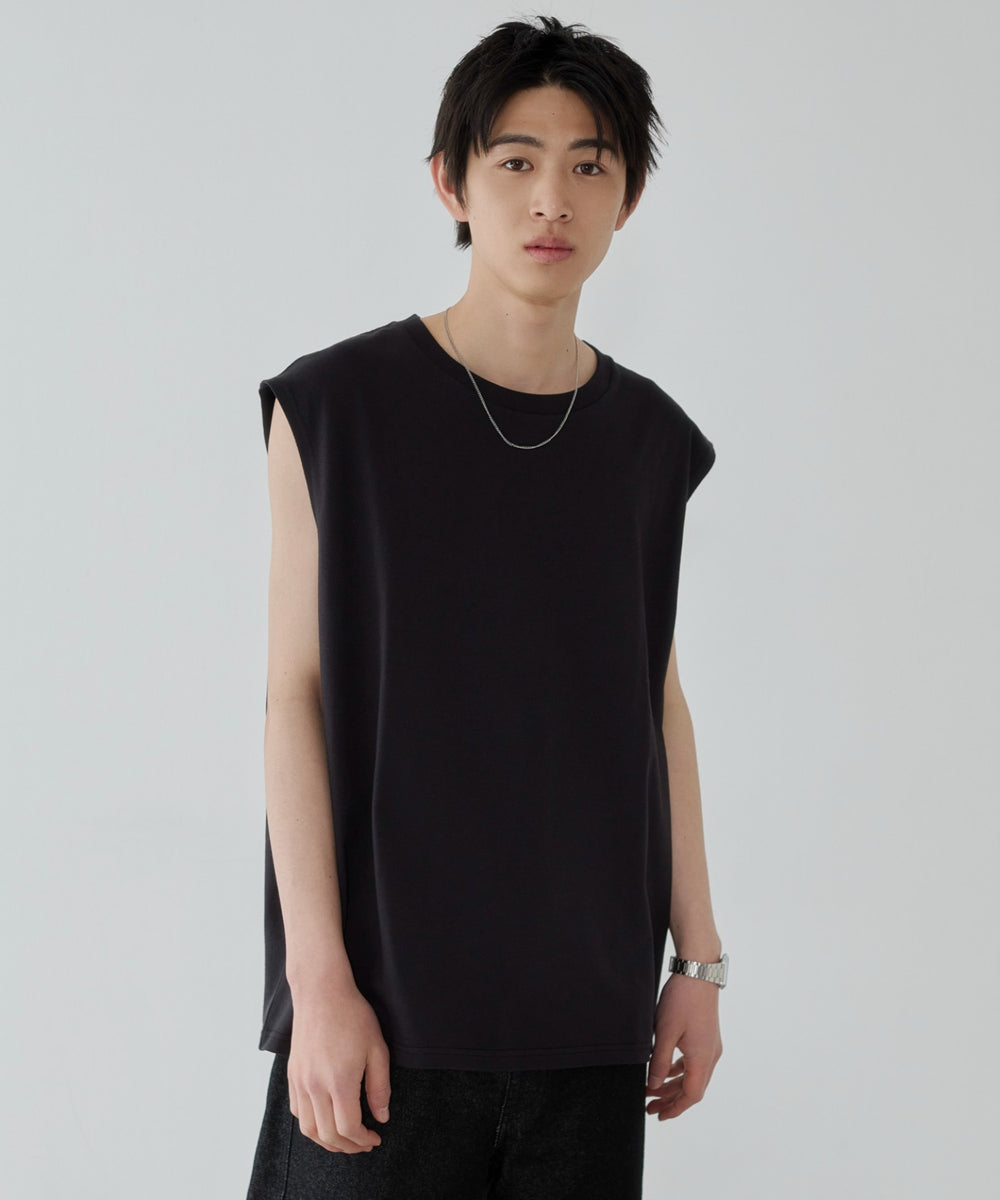 ブラック モデル：181cm L着用