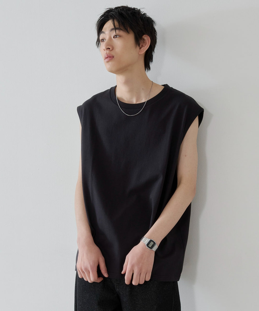 ブラック モデル：181cm L着用