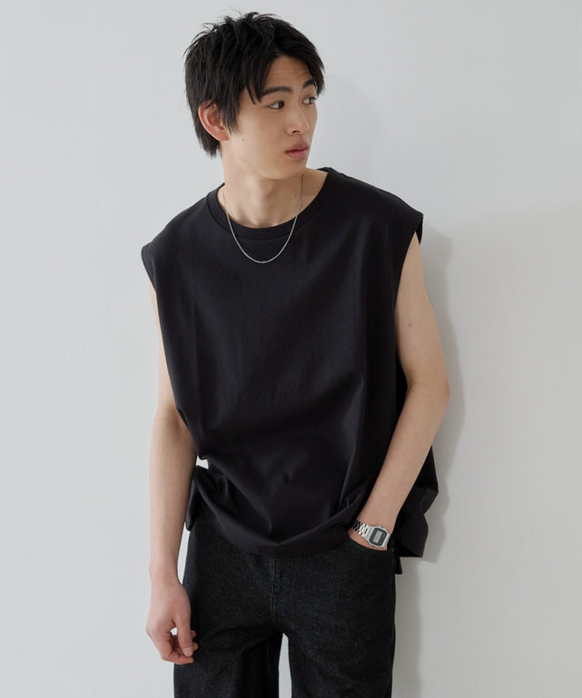 ブラック モデル：181cm L着用