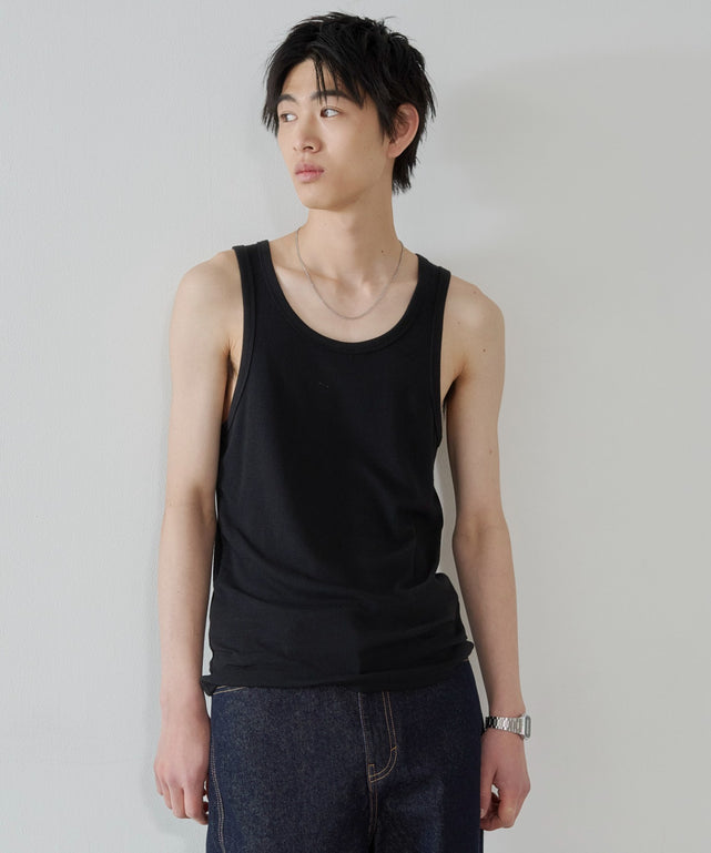 コットンリブタンクトップ/ブラック モデル：181cm L着用