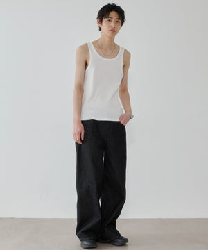 ホワイト モデル：181cm L着用