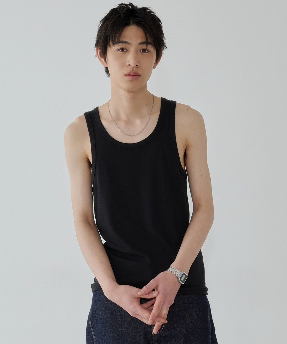 ブラック モデル：181cm L着用