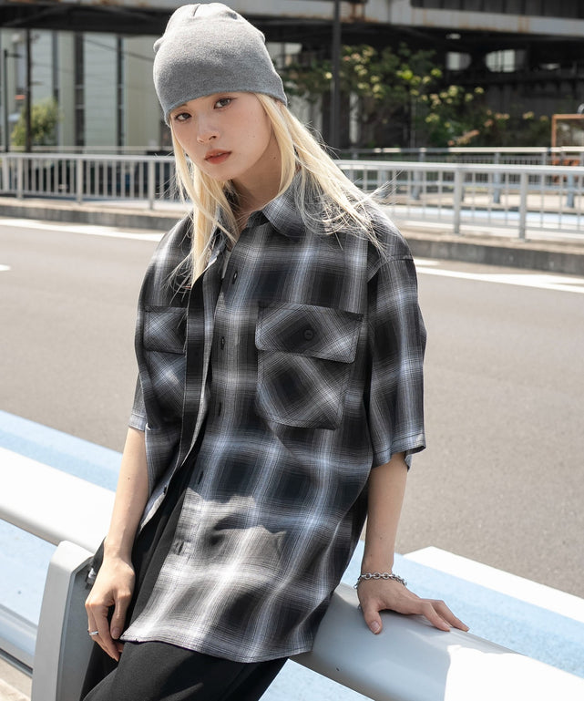 柄１　モデル：166cm M着用