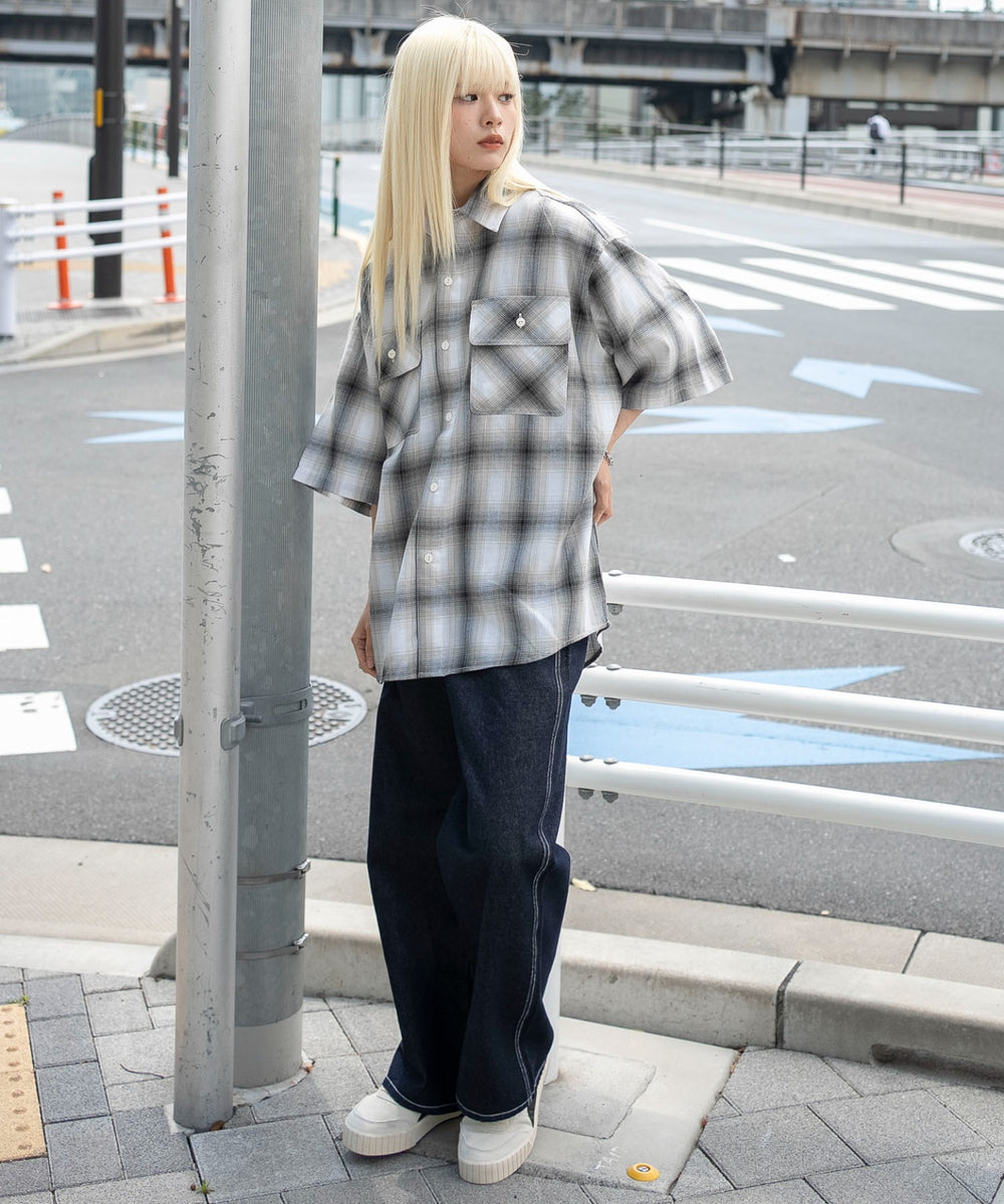 柄２　モデル：166cm M着用