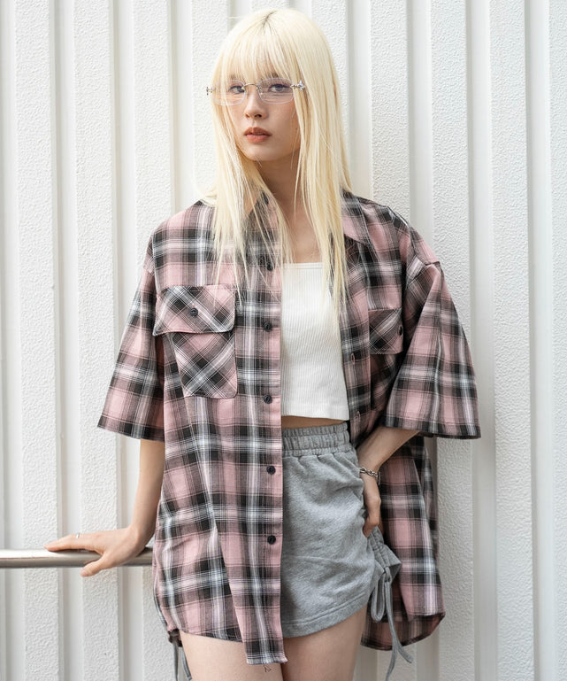 柄３　モデル：166cm M着用