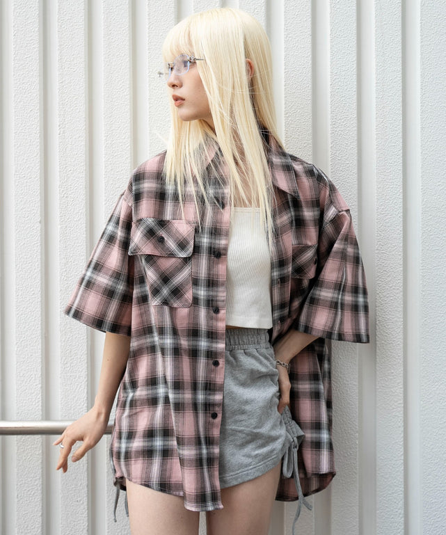 柄３　モデル：166cm M着用