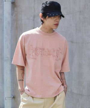 ピンク モデル：175cm L着用