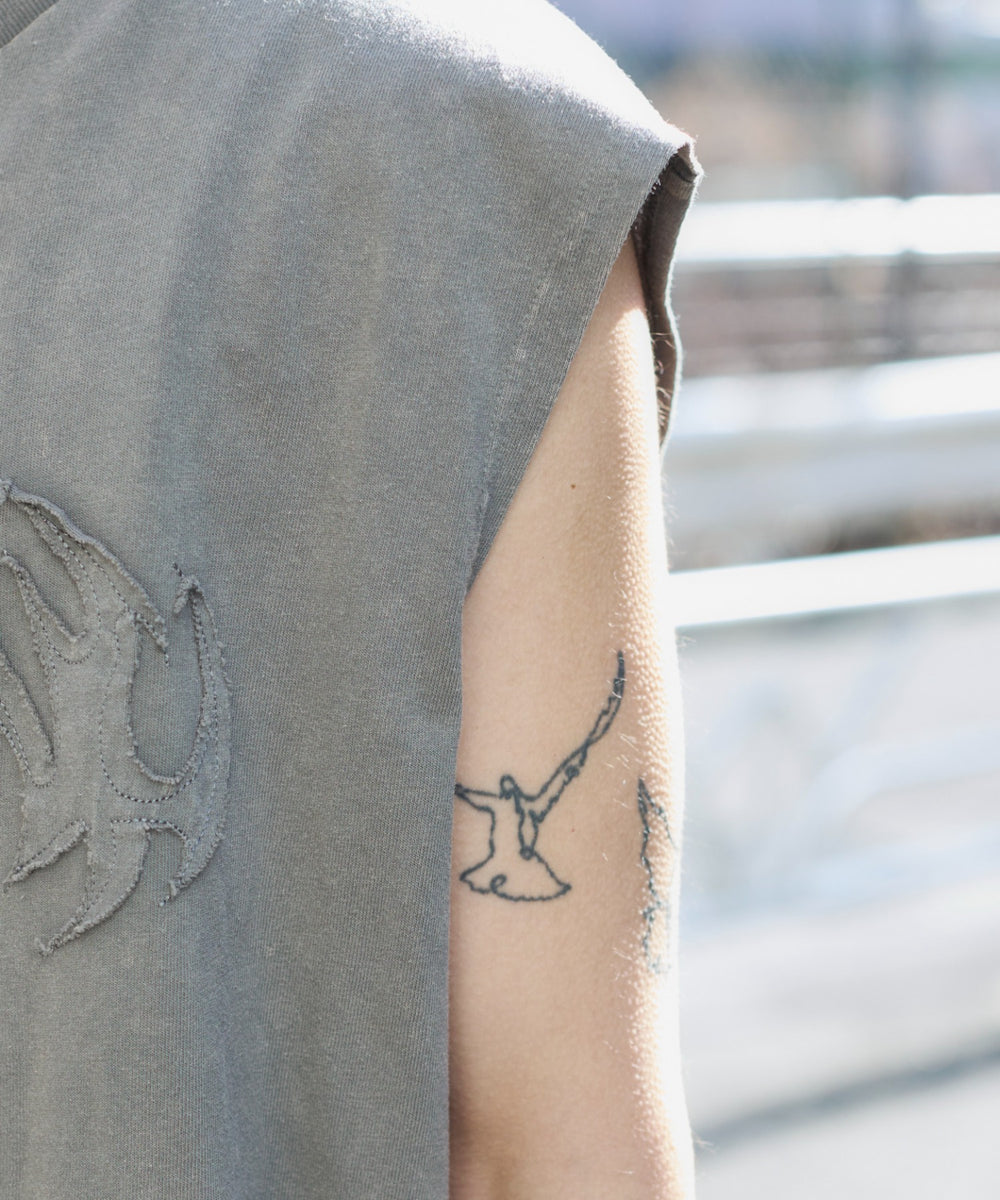 ブリーチダメージアップリケノースリーブ