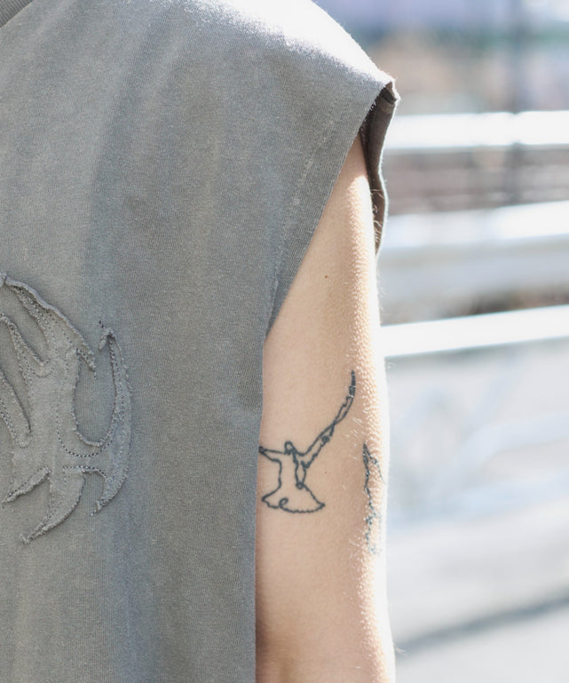 ブリーチダメージアップリケノースリーブ