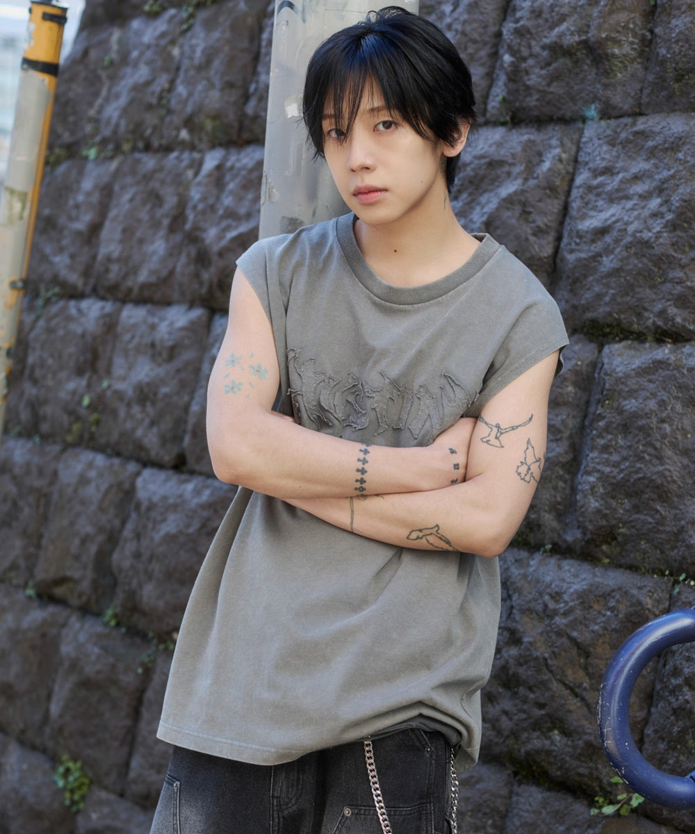 グレー モデル：175cm L着用