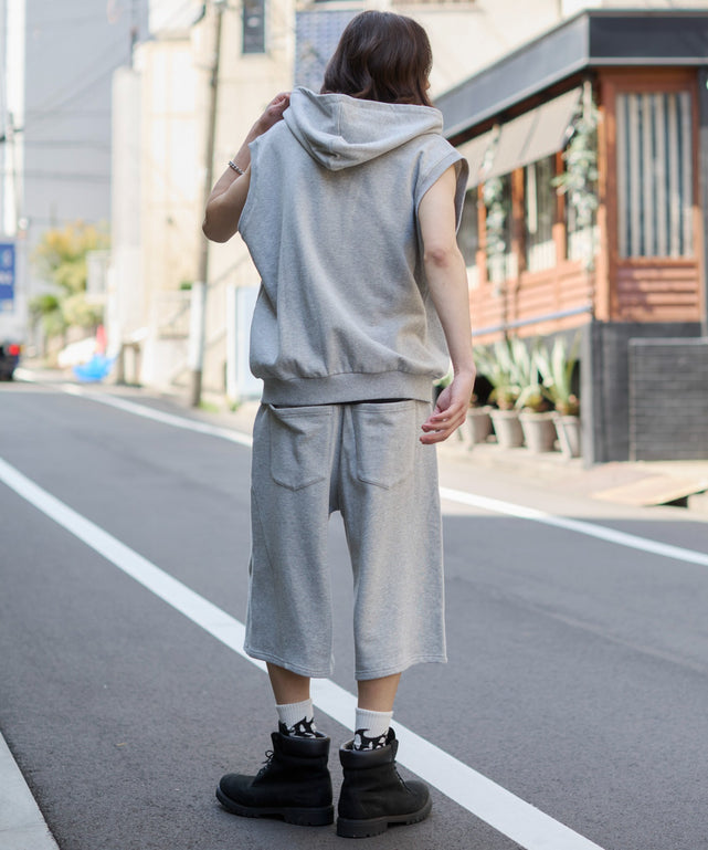 杢グレー モデル：182cm L着用