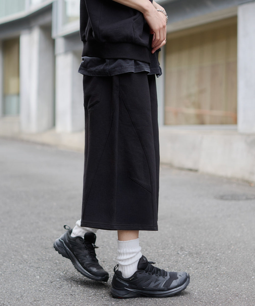 ブラック モデル：182cm L着用