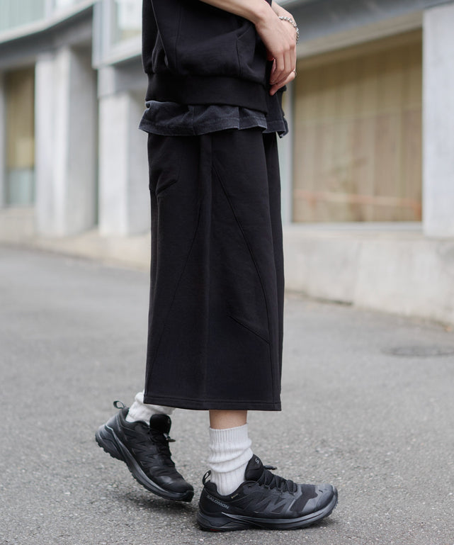 ブラック モデル：182cm L着用