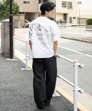 ホワイト モデル：180cm L着用