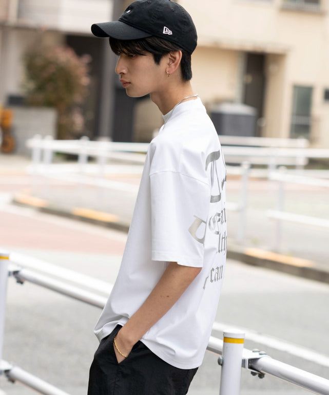 ホワイト モデル：180cm L着用