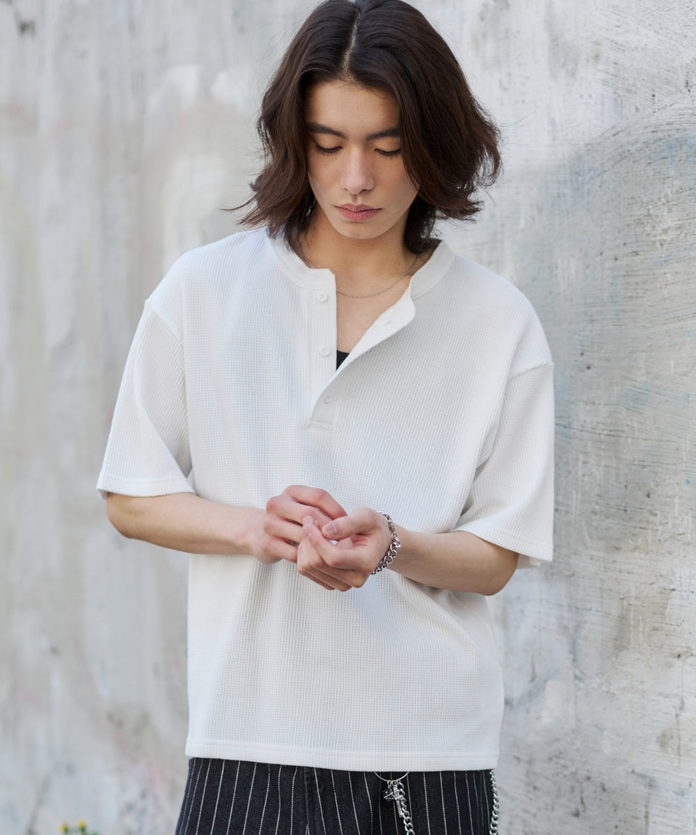 ホワイト モデル：182cm L着用