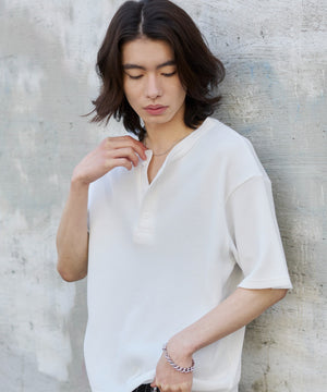 ホワイト モデル：182cm L着用