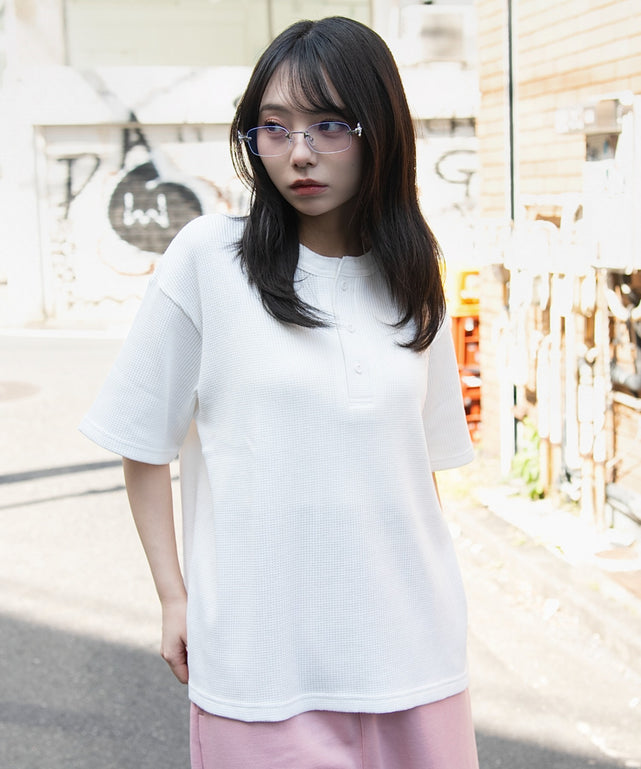 ホワイト モデル：159cm M着用