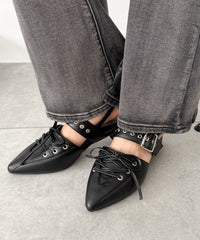 レースアップポインテッドシューズ