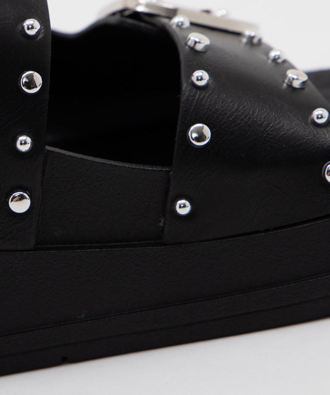 スタッズベルトサンダル