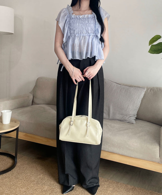 サックス　モデル：160cm F着用