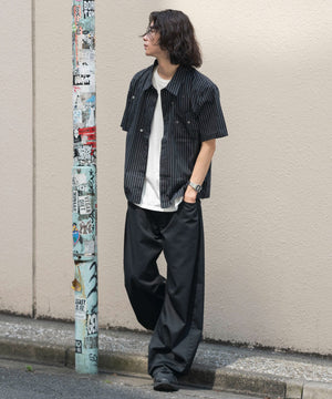 ブラック モデル：182cm L着用
