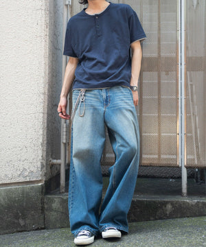 ネイビー モデル：182cm L着用