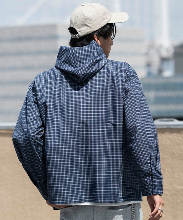 ネイビー　モデル：180cm L着用　