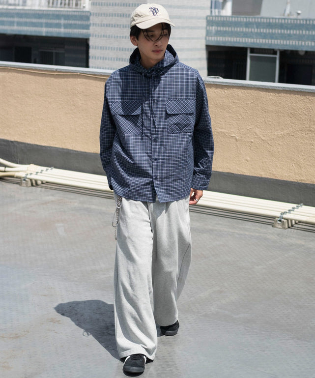 ネイビー　モデル：180cm L着用　
