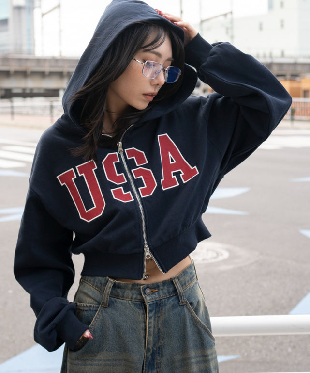 グラフィックショートZIPパーカー/ネイビー モデル：159cm F着用