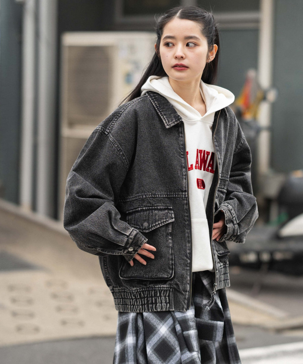 デニムブラックソノタ　モデル：161cm M着用