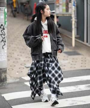 デニムブラックソノタ　モデル：161cm M着用