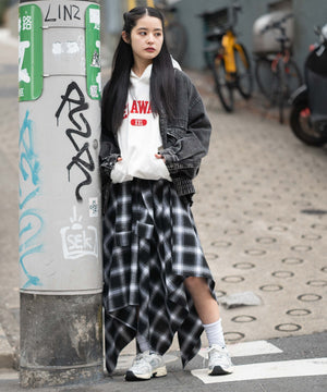 デニムブラックソノタ　モデル：161cm M着用