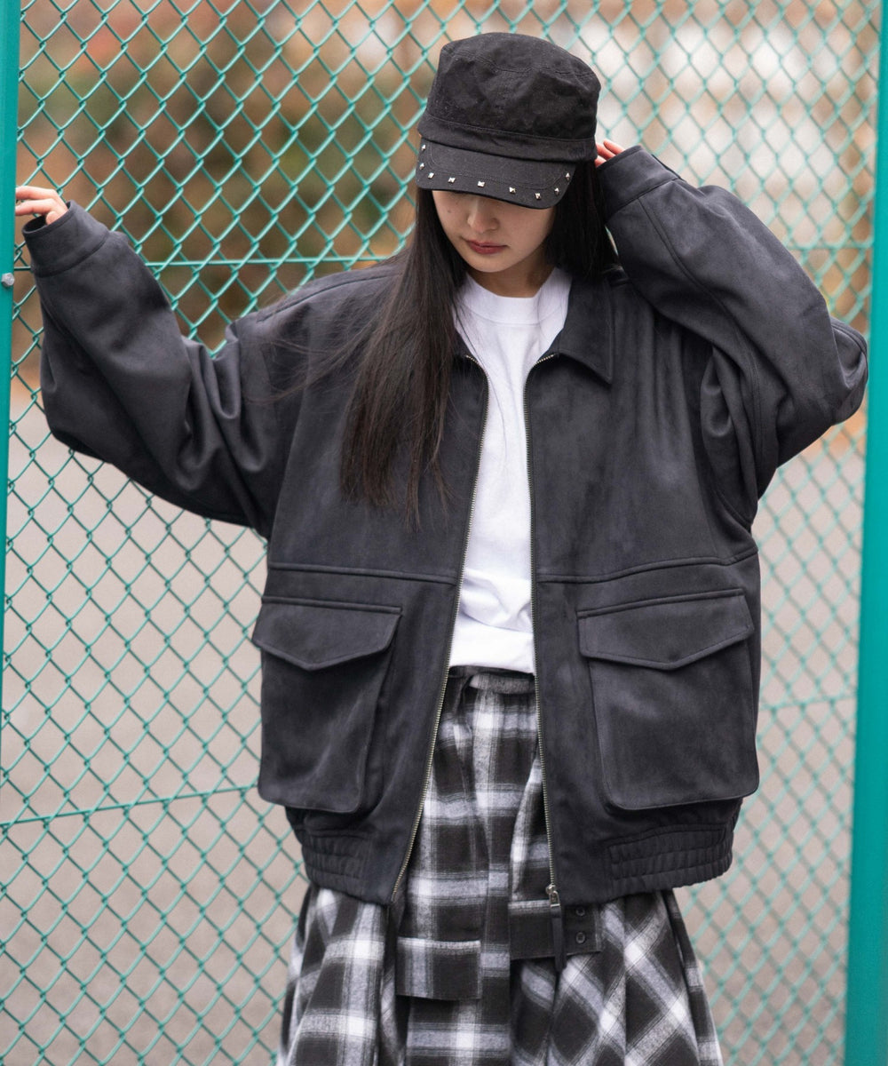 チャコール　モデル：161cm M着用