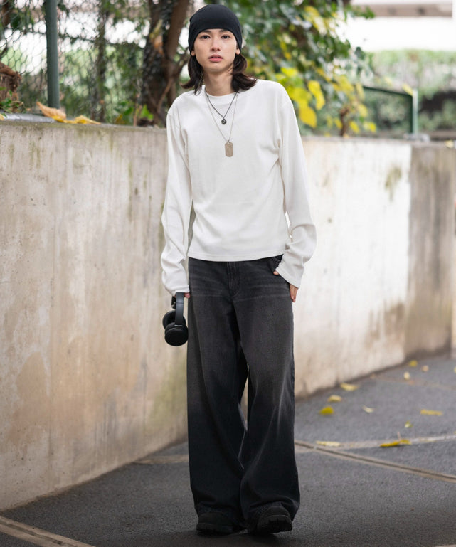 ホワイト モデル：175cm L着用