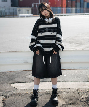 ブラックボーダー　モデル：159cm L着用