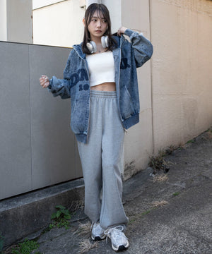 デニム中濃加工　モデル：159cm F着用