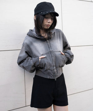 グレー　モデル：159cm F着用