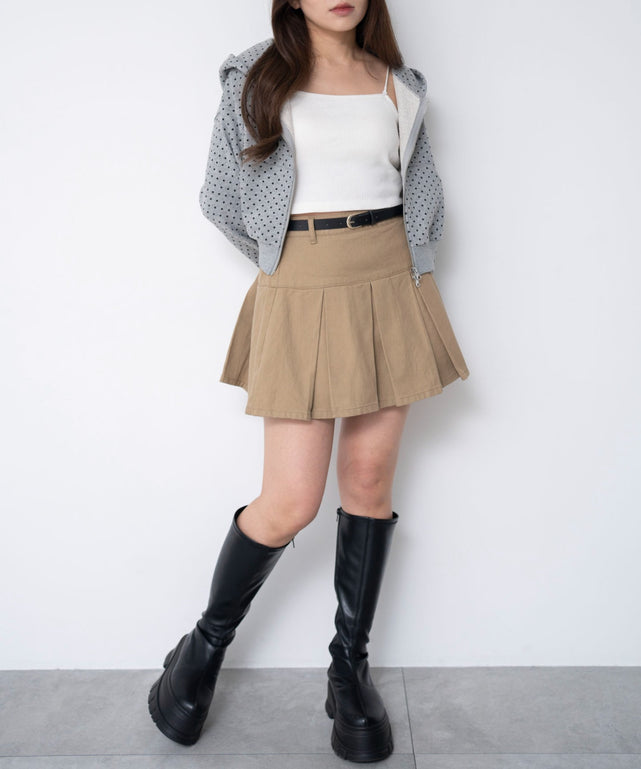 ベージュ　モデル：155cm F着用