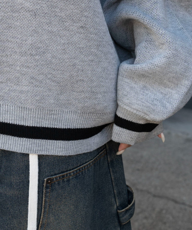 VネックグラフィックニットBIGプルオーバー