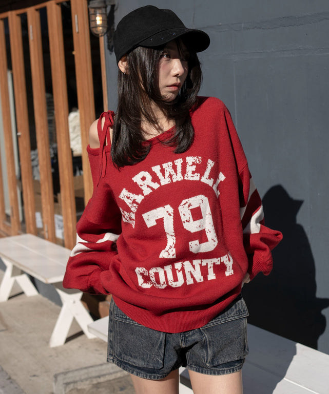 レッド　モデル：159cm F着用