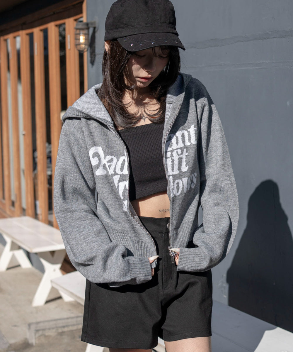 グレー　モデル：159cm F着用