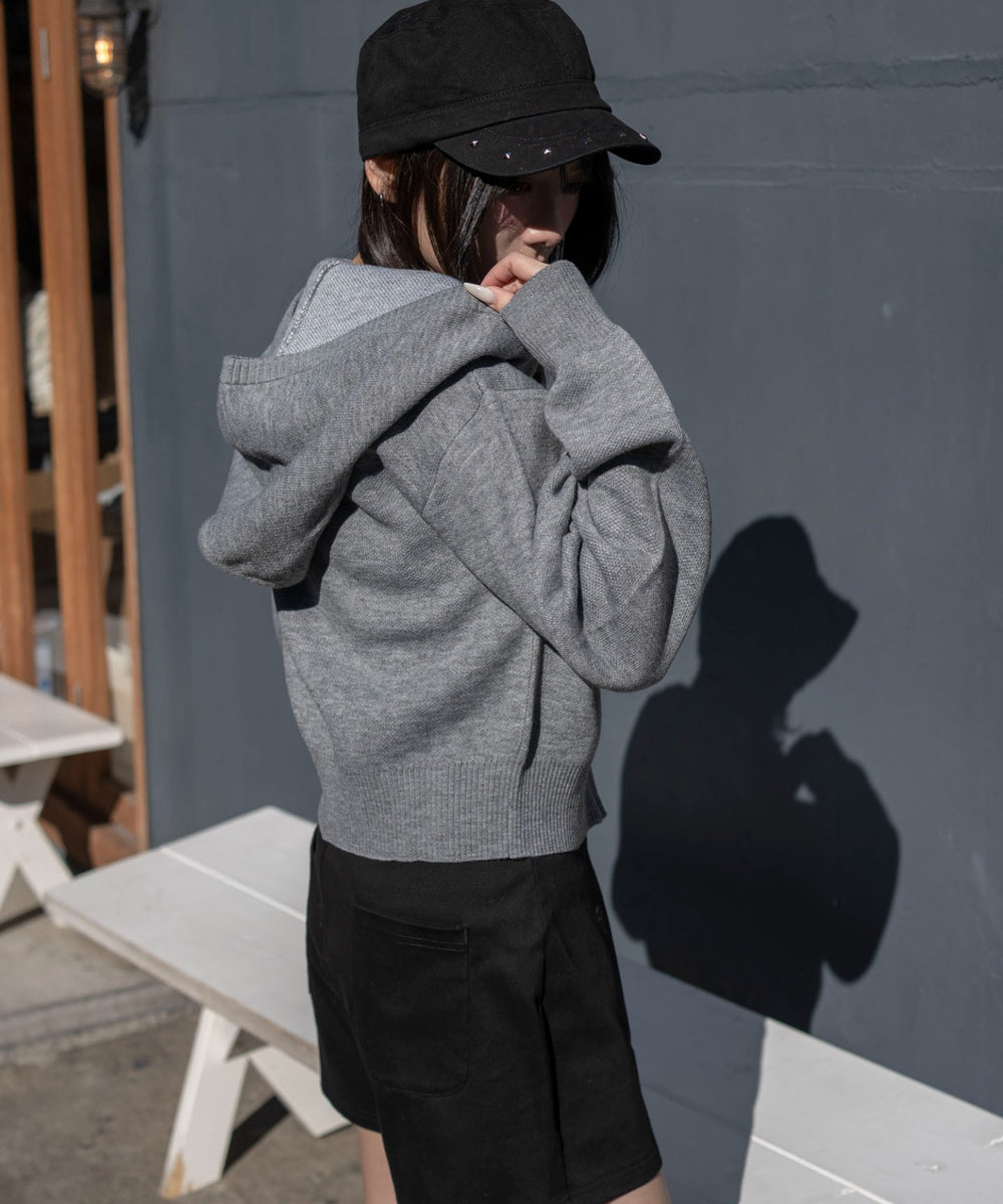 グレー　モデル：159cm F着用