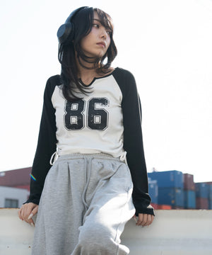 ブラック　モデル：159cm F着用